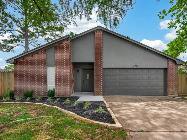 4714 E 39th St, Dickinson, TX 77539
