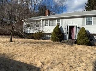 14 Eaton Rd W, Framingham, MA 01701