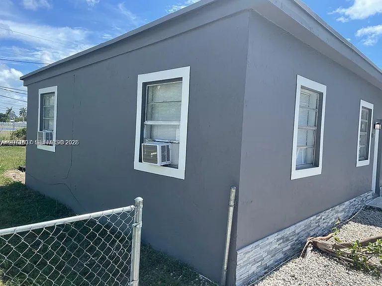 10035-B SW 170th Ter #B — Photo 19