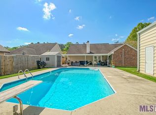 7335 Cherrydale Dr, Denham Springs, LA 70706