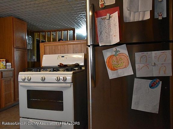 4th image of 321 Franklin St