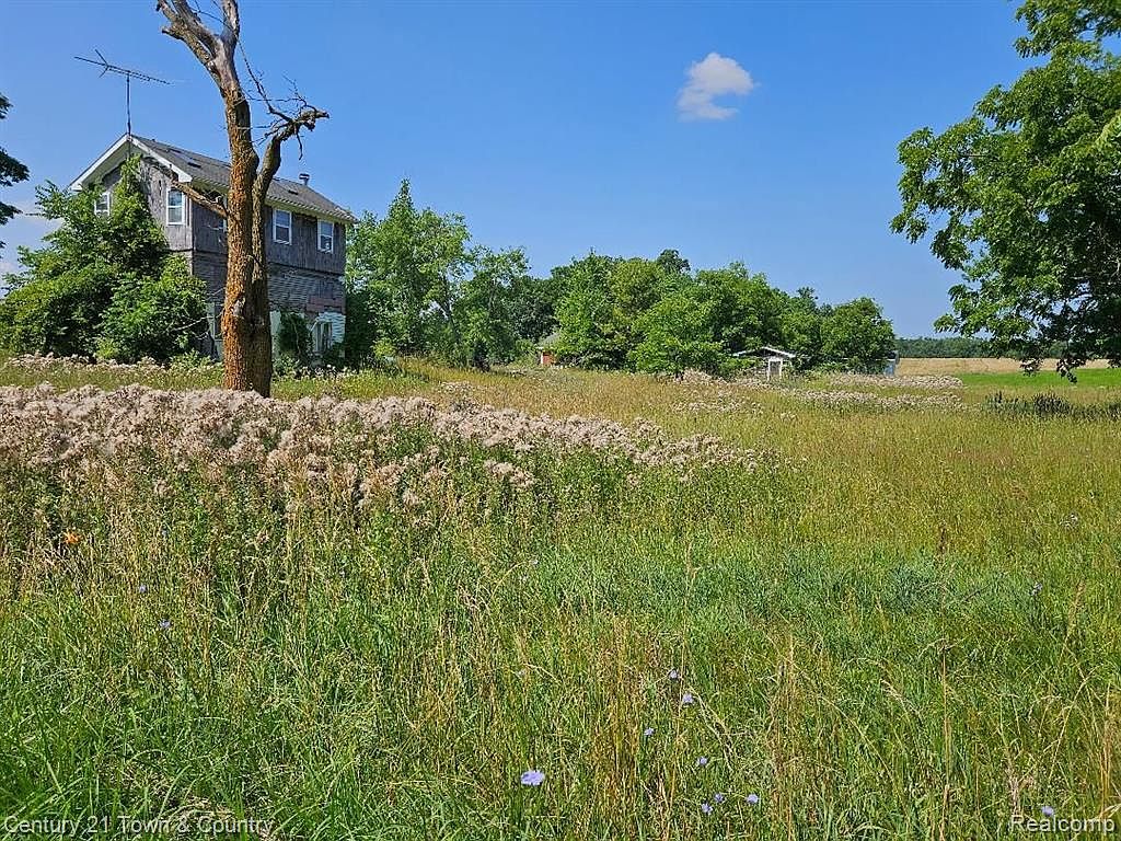 8500 S Lake Pleasant Rd, Hillsdale, MI 49242 Zillow