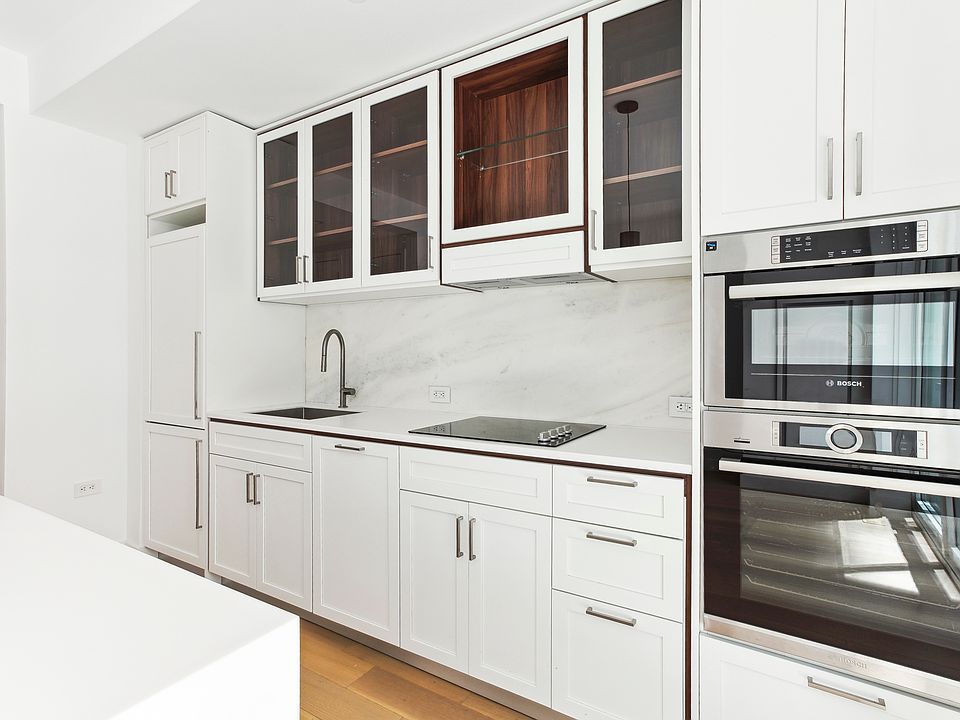 1st image of 115 E 55th St APT 7D