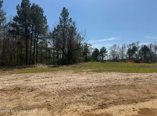 8 Oakley Ln, Lucedale, MS 39452