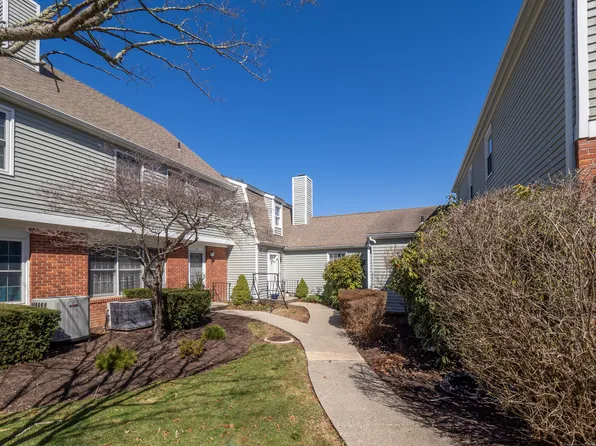 19 Prospect Ridge APT 14, Ridgefield, CT 06877