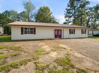 143 Browns Ln, Leesville, LA 71446