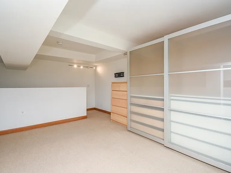 290 Pleasant St #317 — Photo 15