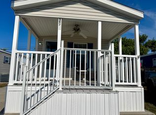 226 55th Avenue Pl W, Bradenton, FL 34207