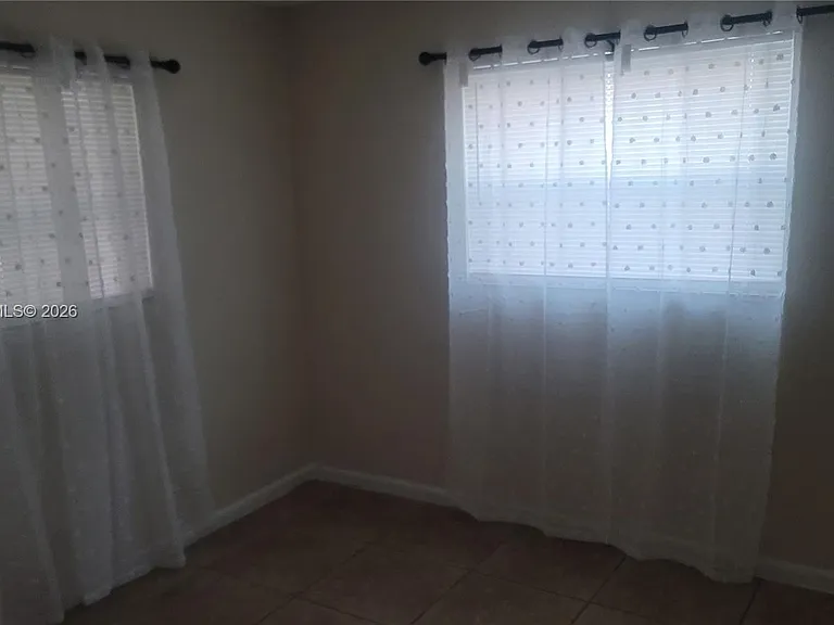 1860 N Seacrest Blvd #A — Photo 3