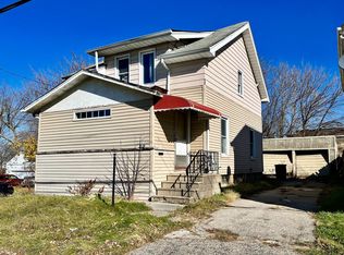 22 Clarence St, Pontiac, MI 48342