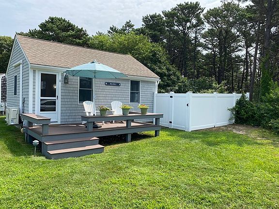 4th image of 121 Shore Rd #8