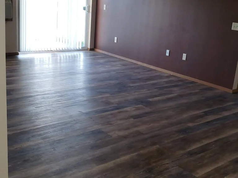 218 S River Blvd #2 — Photo 5