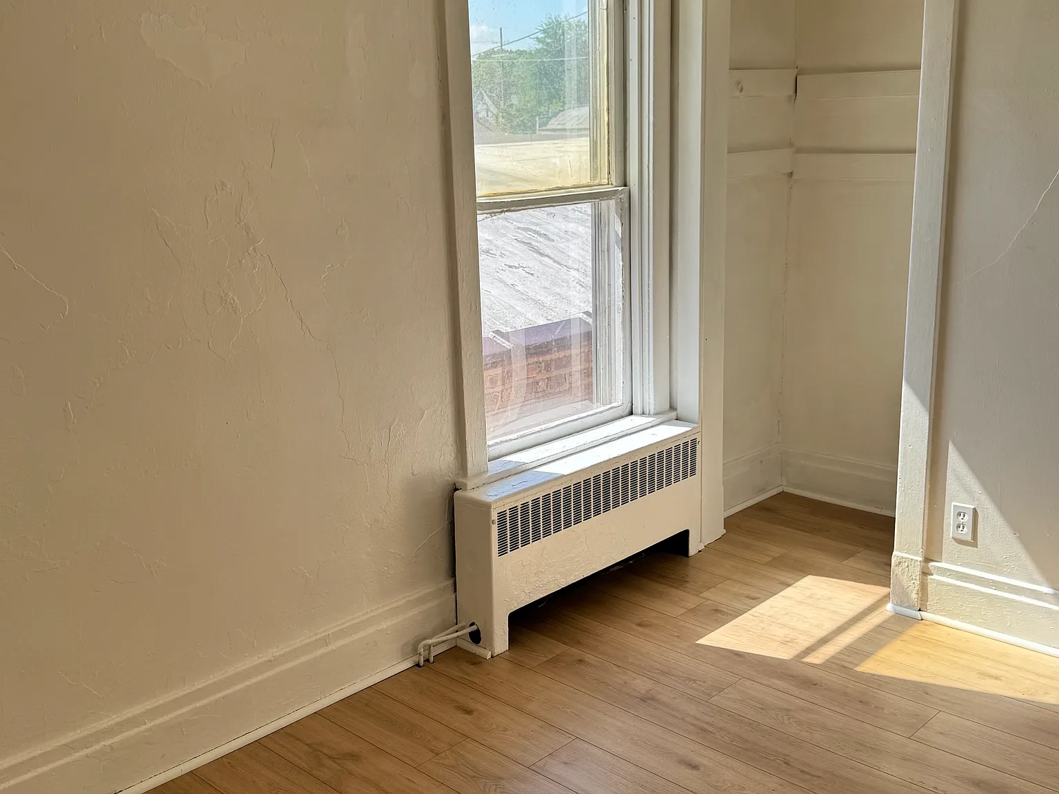 2 bed, 1200 sqft, $1,095 — Photo 4
