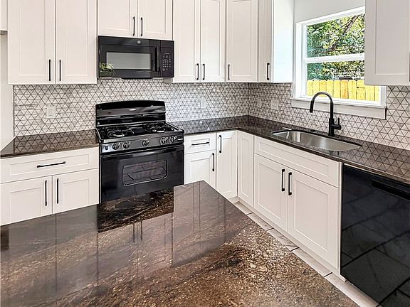 3rd image of 1317 New St