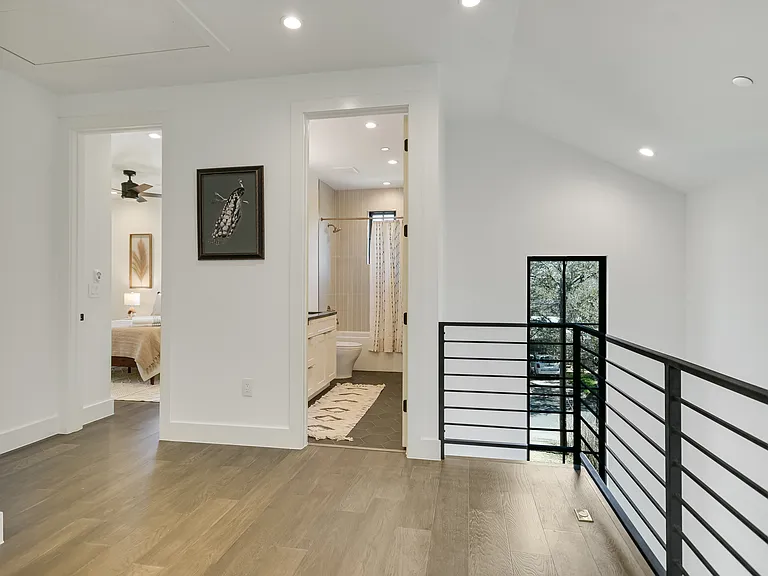 2506 Southland Dr — Photo 16