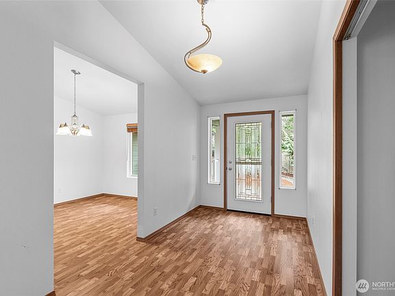 4th image of 6915 Marvin Road NE