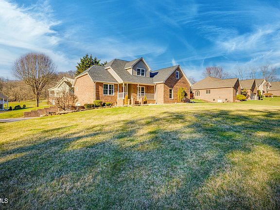 4th image of 317 Erway Ct