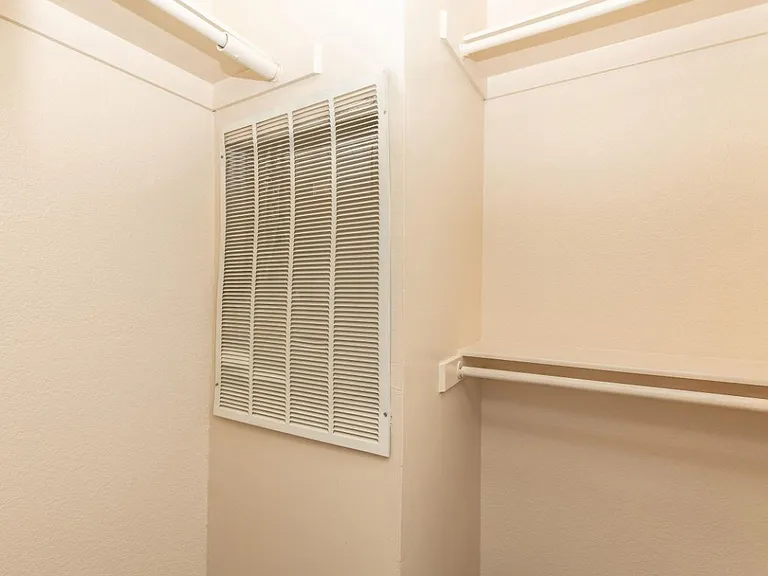 Desert Heights Apartment Homes — Photo 31