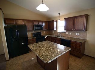 12606 E Willowgreen Cir, Wichita, KS 67207