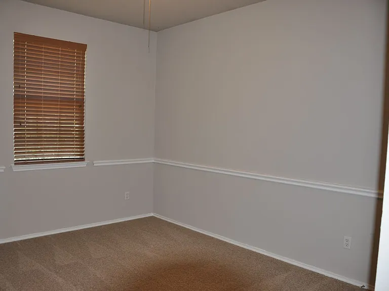 507 Las Colinas Dr — Photo 11