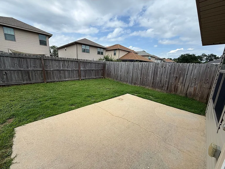 3881 Weatherstone Cir — Photo 24