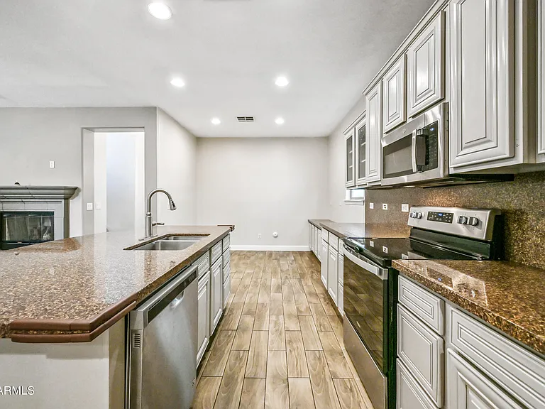 15340 W Dahlia Dr — Photo 13