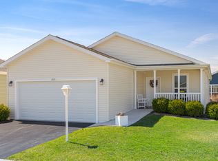 1517 Concord Ct, Grayslake, IL