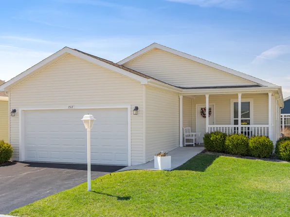 1517 Concord Ct, Grayslake, IL 60030