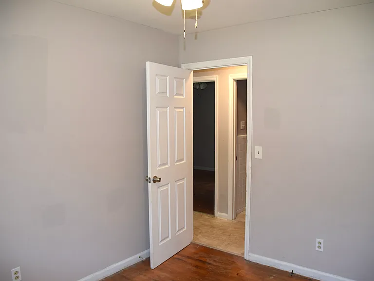 5717 Teresa St — Photo 6