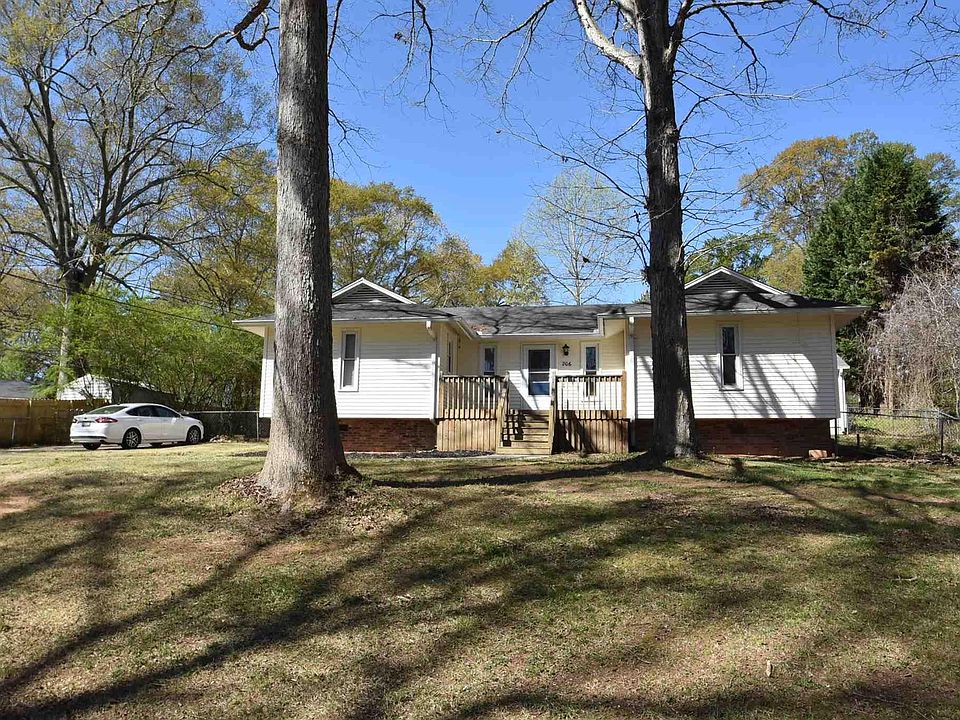 1st image of 206 Westwood Dr