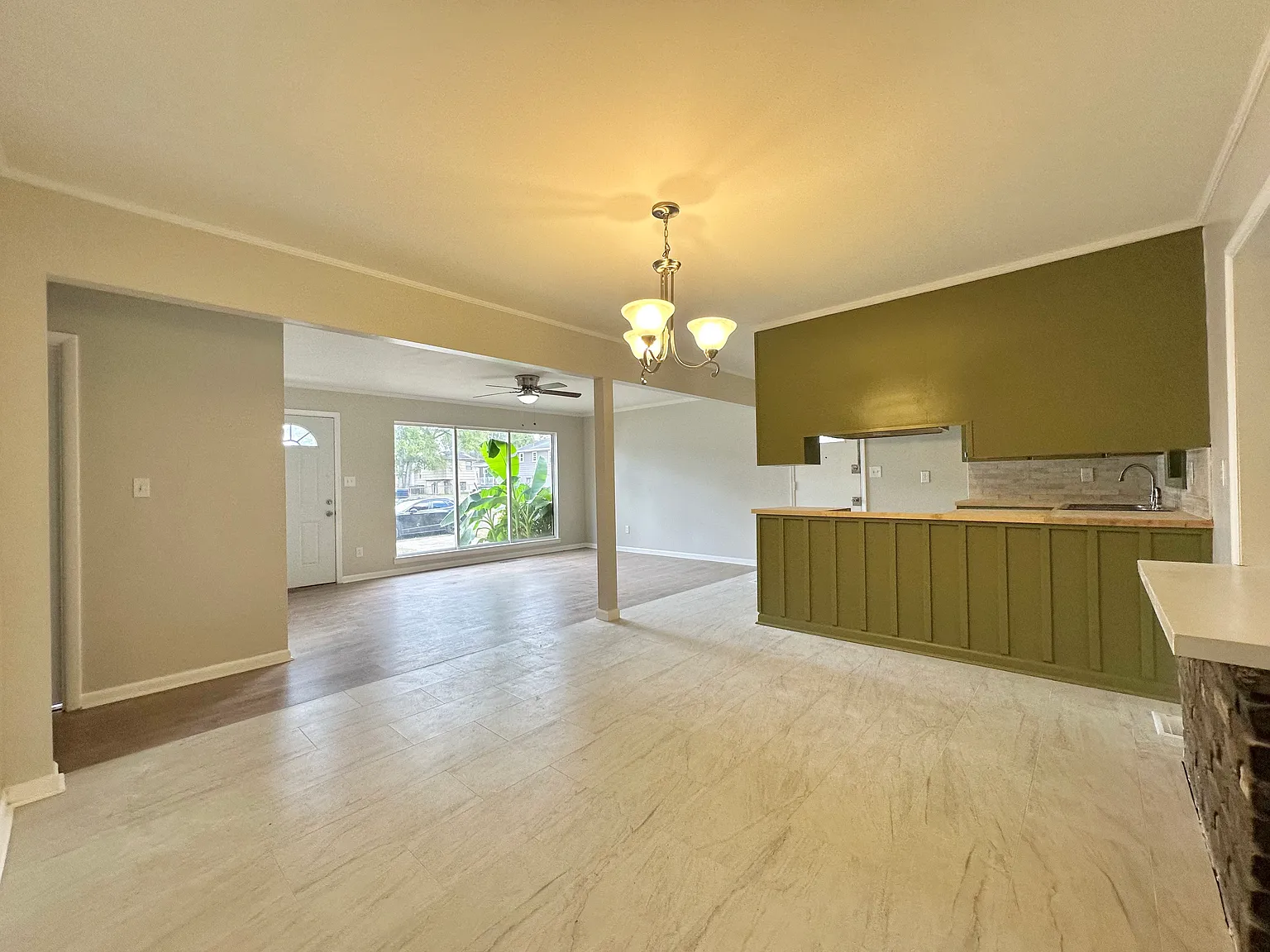 4 bed, 1.5 bath, 1654 sqft, $1,495 — Photo 2
