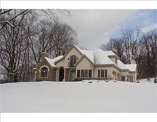 12 Caley Ln photo 1
