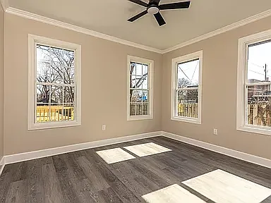 954 S Willett St — Photo 20