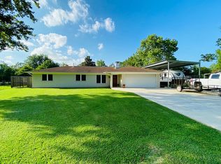 571 Jackson Dr, Orange, TX 77632