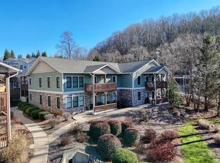 1405 Lakeside Rd, Hiawassee, GA 30546