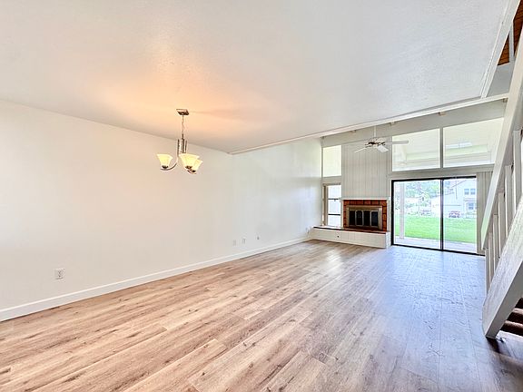 3rd image of 17913 Valle De Lobo Dr