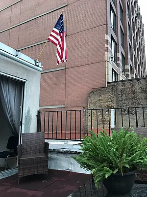 Rented by Bond New York | media 23