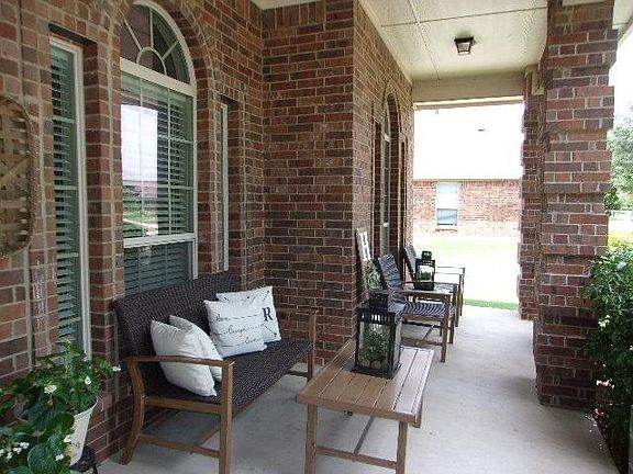 2nd image of 1832 Trail Dr