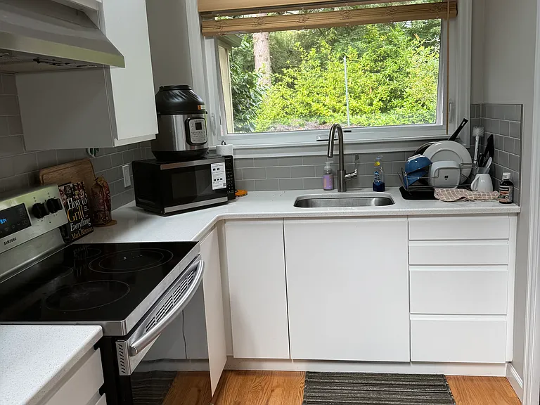 3041 SW Flower Ter #B — Photo 6