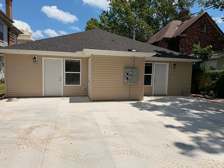 514 S Byers Ave — Photo 11