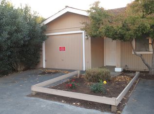 5244 E Lowe Ave APT 104, Fresno, CA 93727