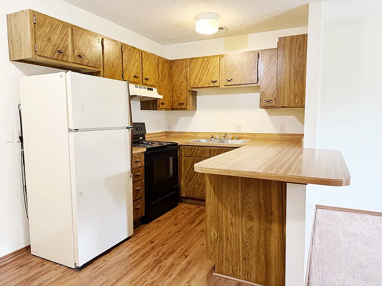 922 Pepper Tree Ln #J — Photo 12