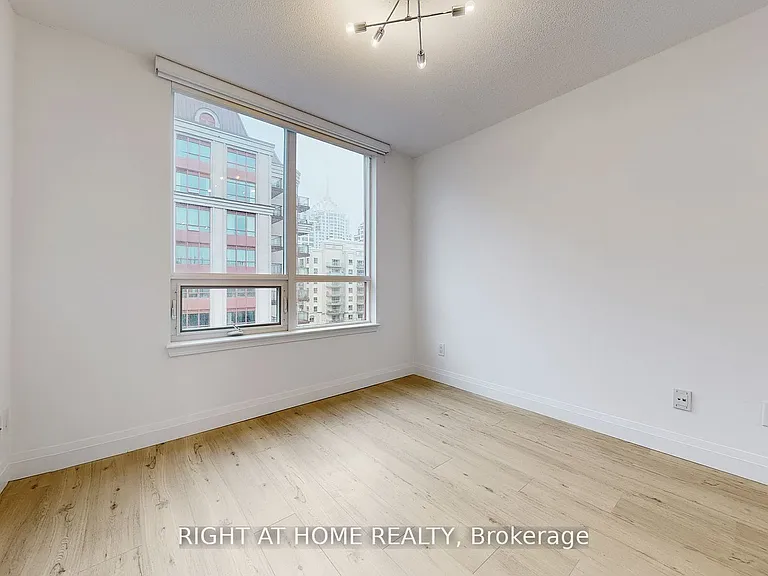 27 Rean Dr #605 — Photo 8