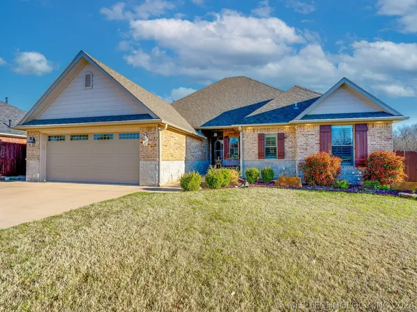 1200 Magnolia Dr, Ada, OK 74820