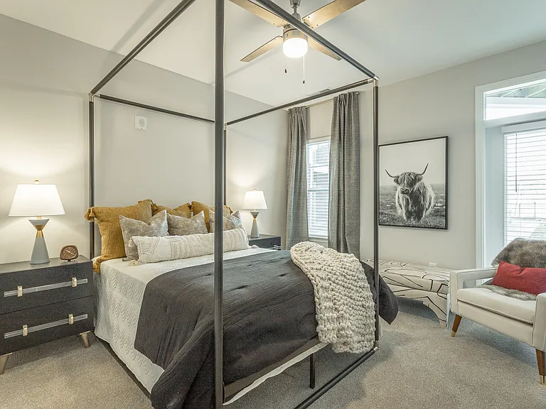 Bedroom at Hawthorne at the W in Chattanooga, TN