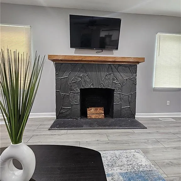 2138 Donald Lee Hollowell Pkwy NW — Photo 6