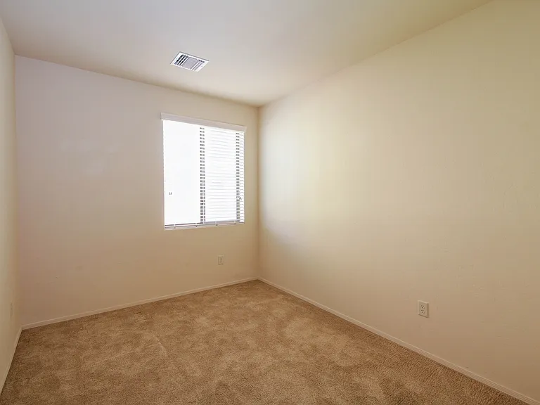 2390 E Blue Diamond Dr — Photo 2