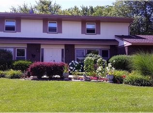 35W991 River Grange Rd, Saint Charles, IL 60175