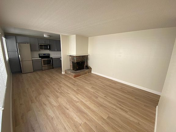 3rd image of 3344 Fillmore St APT 103