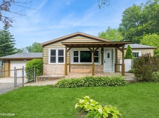 2907 E Chestnut Dr, Wonder Lake, IL 60097